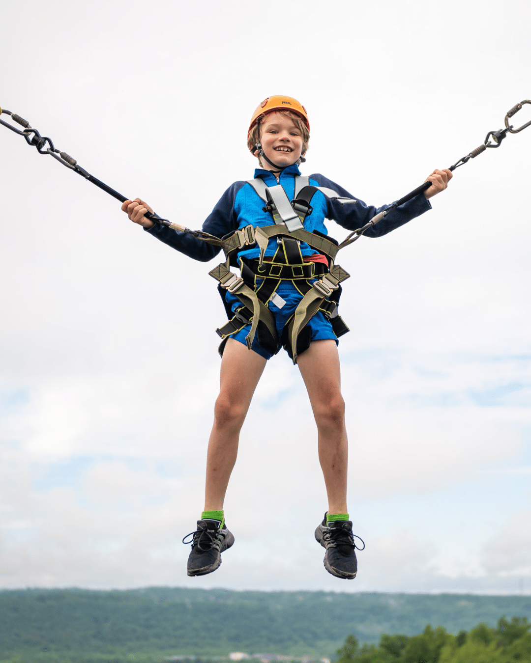 Child on ropes course